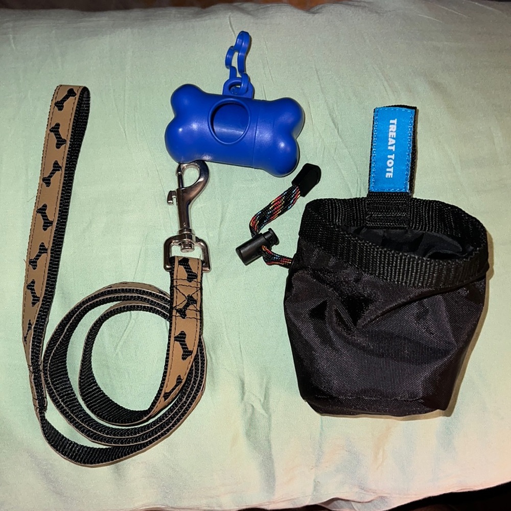 Set of 3 dog accessories. Leash, bag holder, treat pouch.